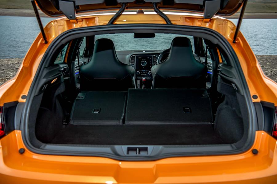 Багажник Renault Megane R.S. 280 Cup 2018 года  (UK) (фото 31 из 40)